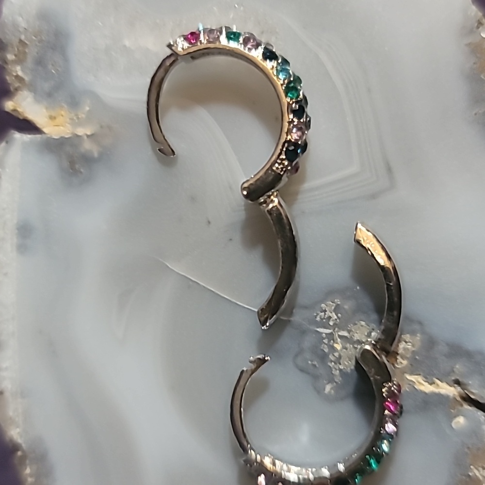 Lever hoops - Picture 2 of 3